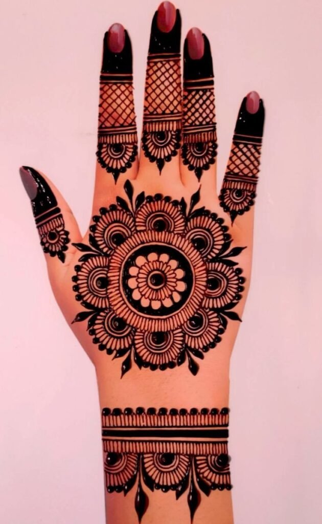 Full Palm Gol Tikki Mehndi Design