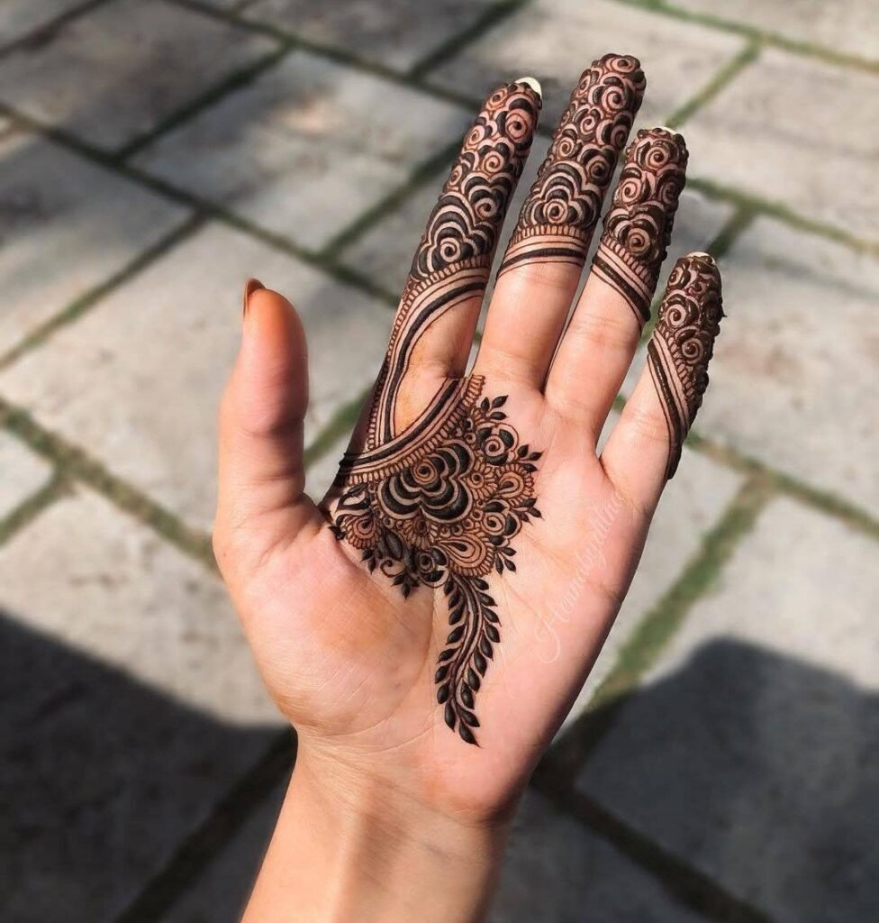 Front Hand Simple Mehndi Design