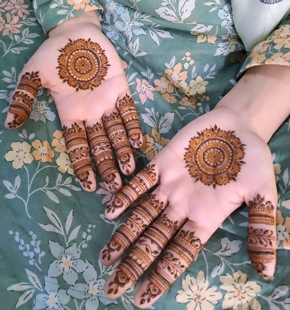 Front Hand Simple Mehndi Design