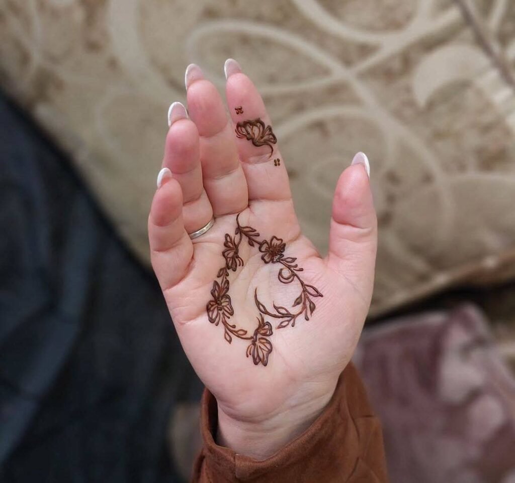 Front Hand Simple Mehndi Design